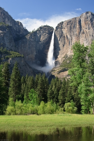 Yosemite Falls, California USA