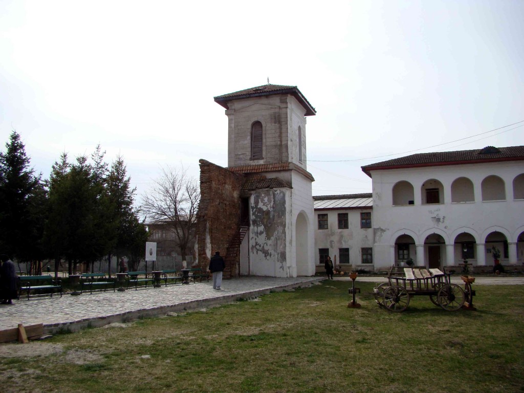 Mănăstirea Comana 1