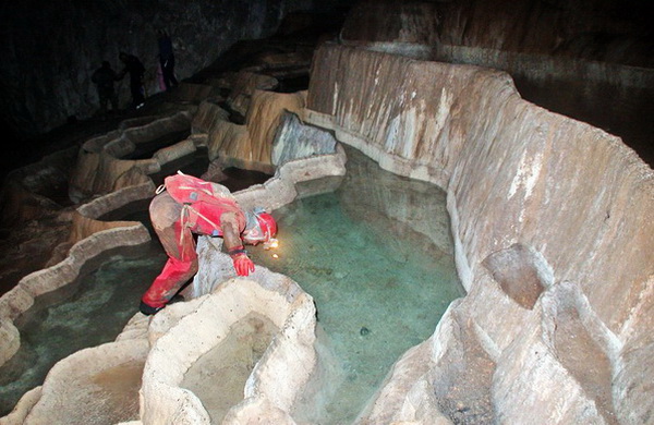 Peștera Bogovinska