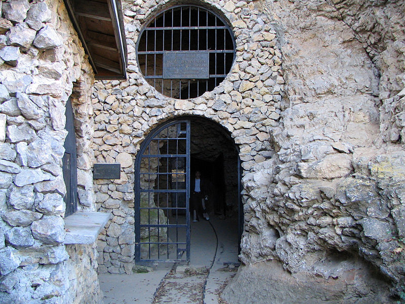 Peștera Pećina Risovača