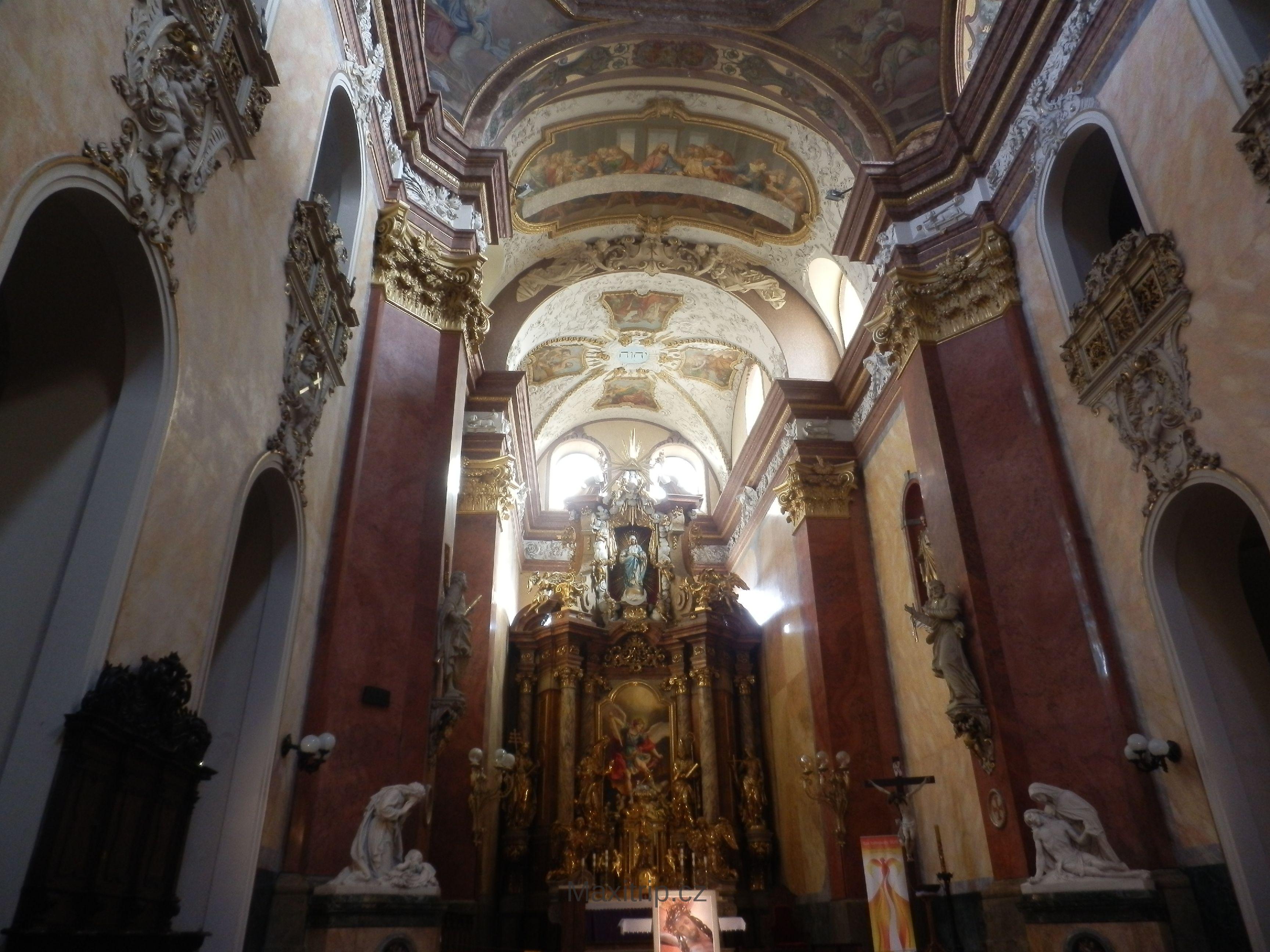 biserica-sf-mihail-din-olomouc-cehia