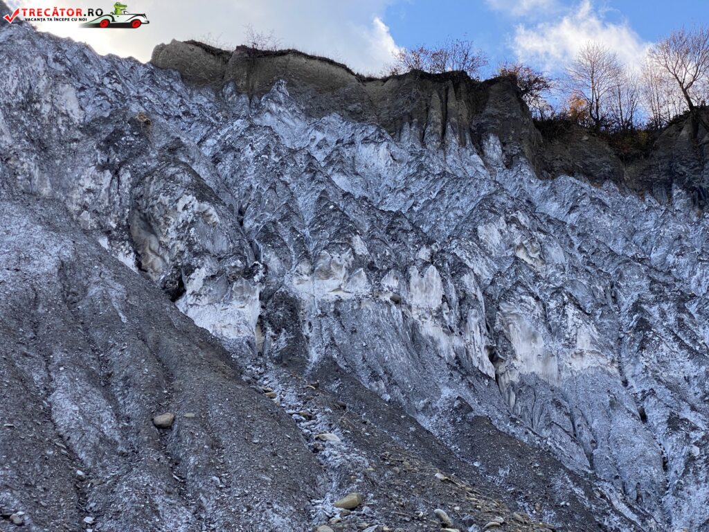 Muntele de sare de la Meledic 13 rafting pe buzau si ture externe din romania sau canyoning pe Porumbacu