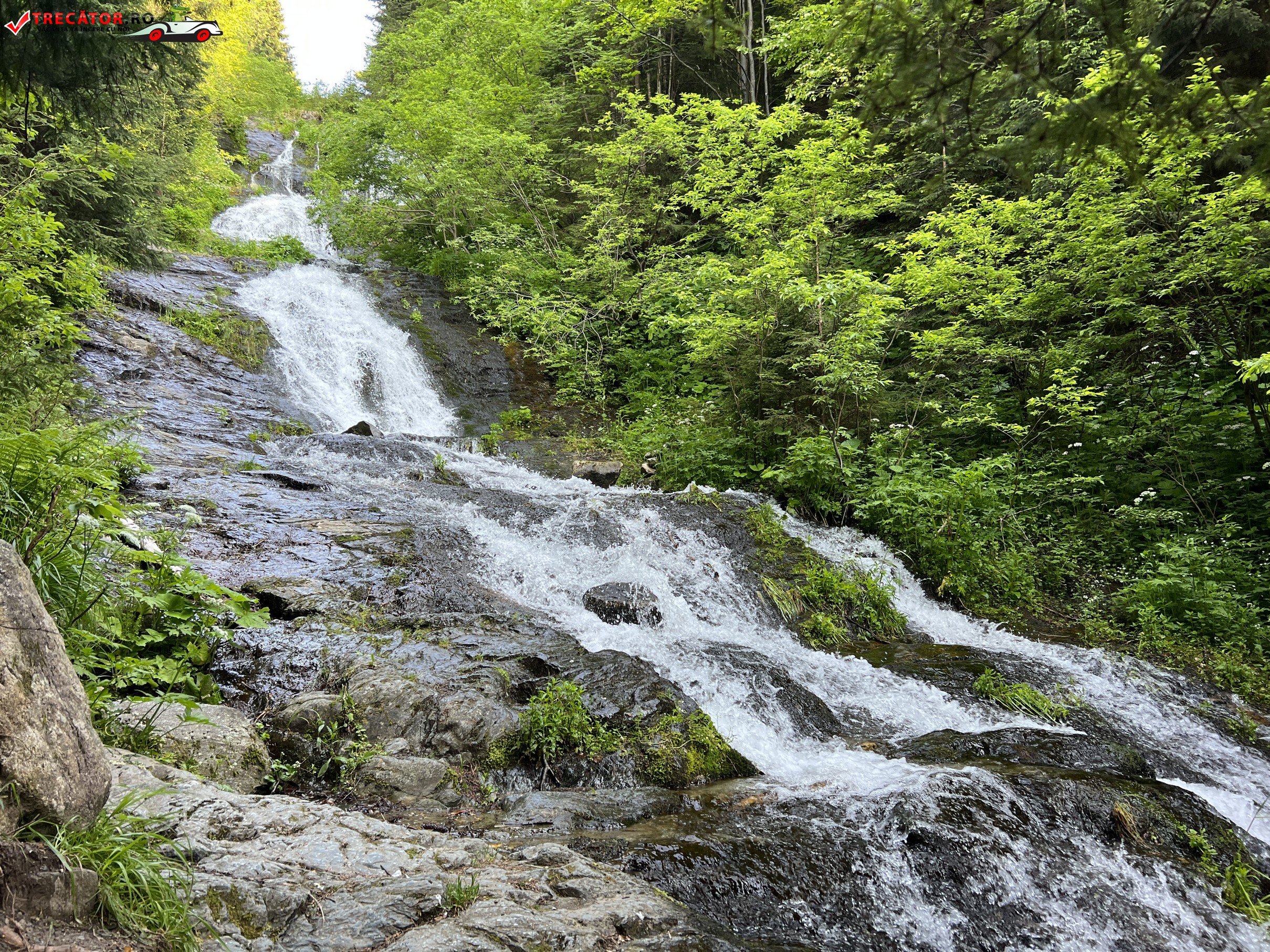Cascada Râușor – Obiective turistice de văzut și vizitat